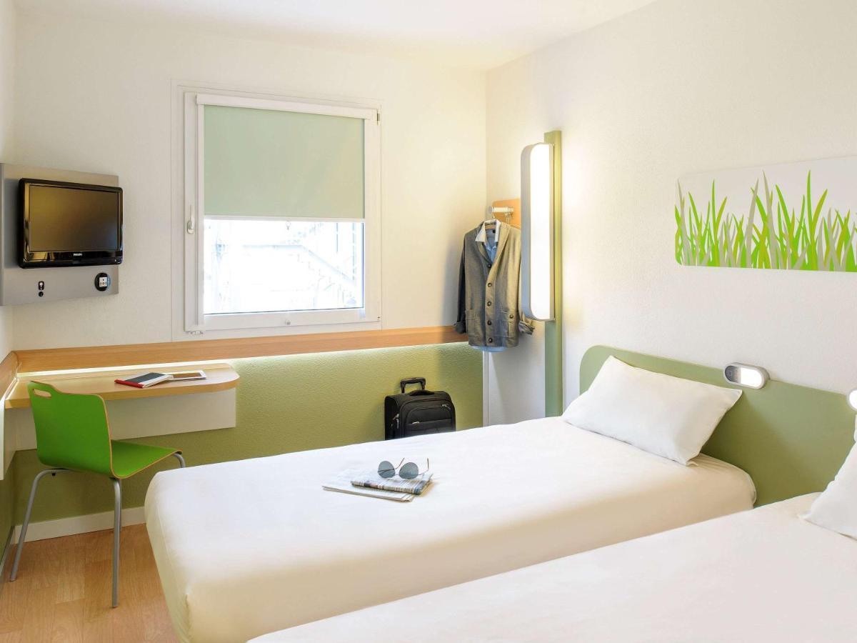Ibis Budget Pau Lescar Exterior foto